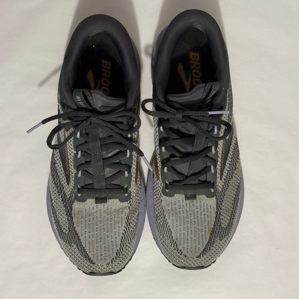 Brooks Revel 7 Sneakers - size 10